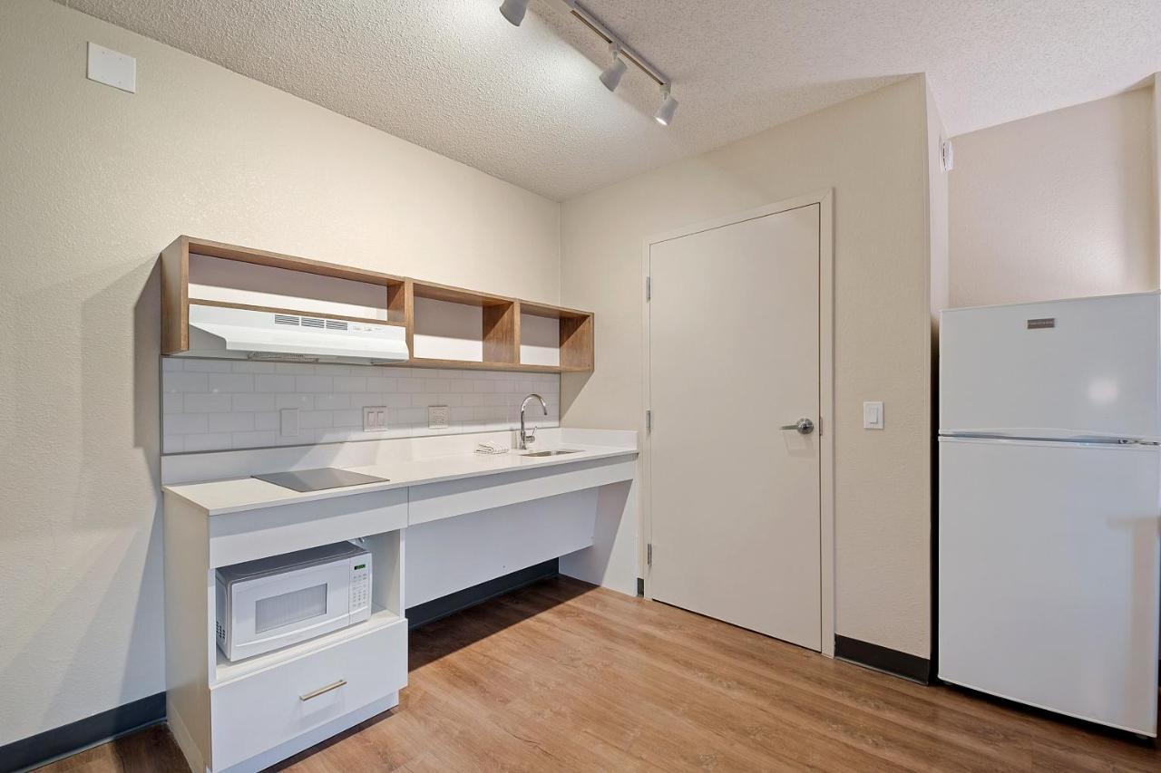 Extended Stay America Suites - Miami - Airport - Blue Lagoon Miami Springs Екстериор снимка