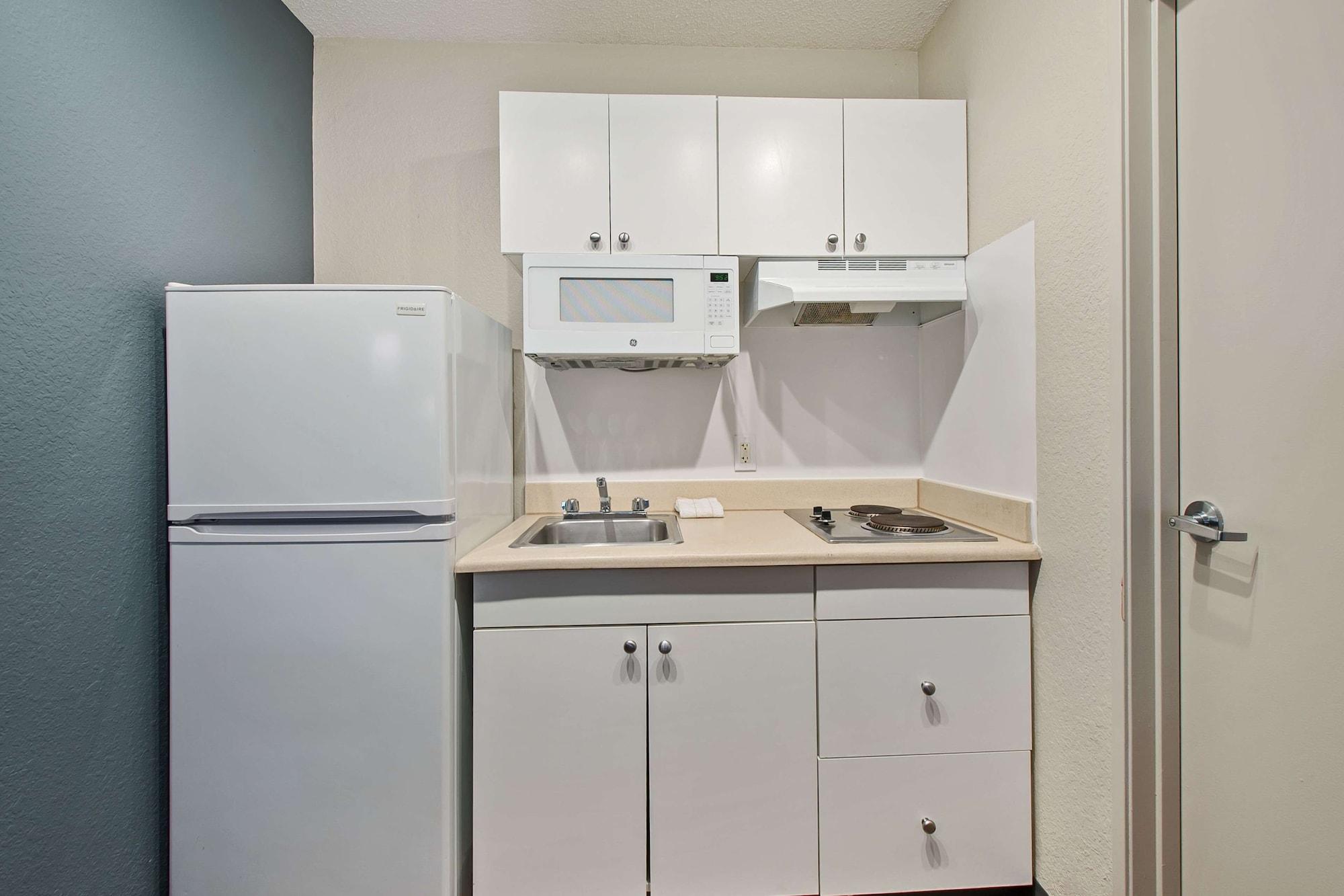 Extended Stay America Suites - Miami - Airport - Blue Lagoon Miami Springs Екстериор снимка