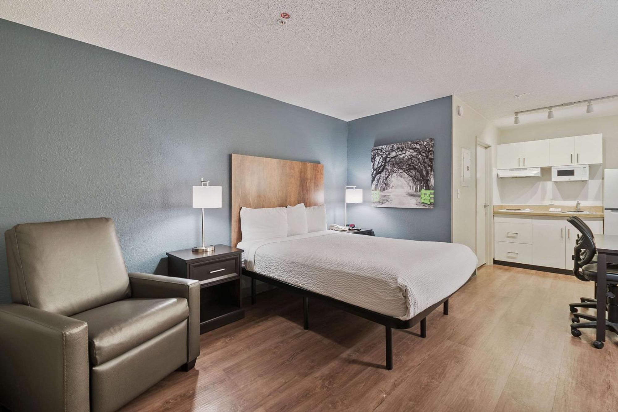 Extended Stay America Suites - Miami - Airport - Blue Lagoon Miami Springs Екстериор снимка
