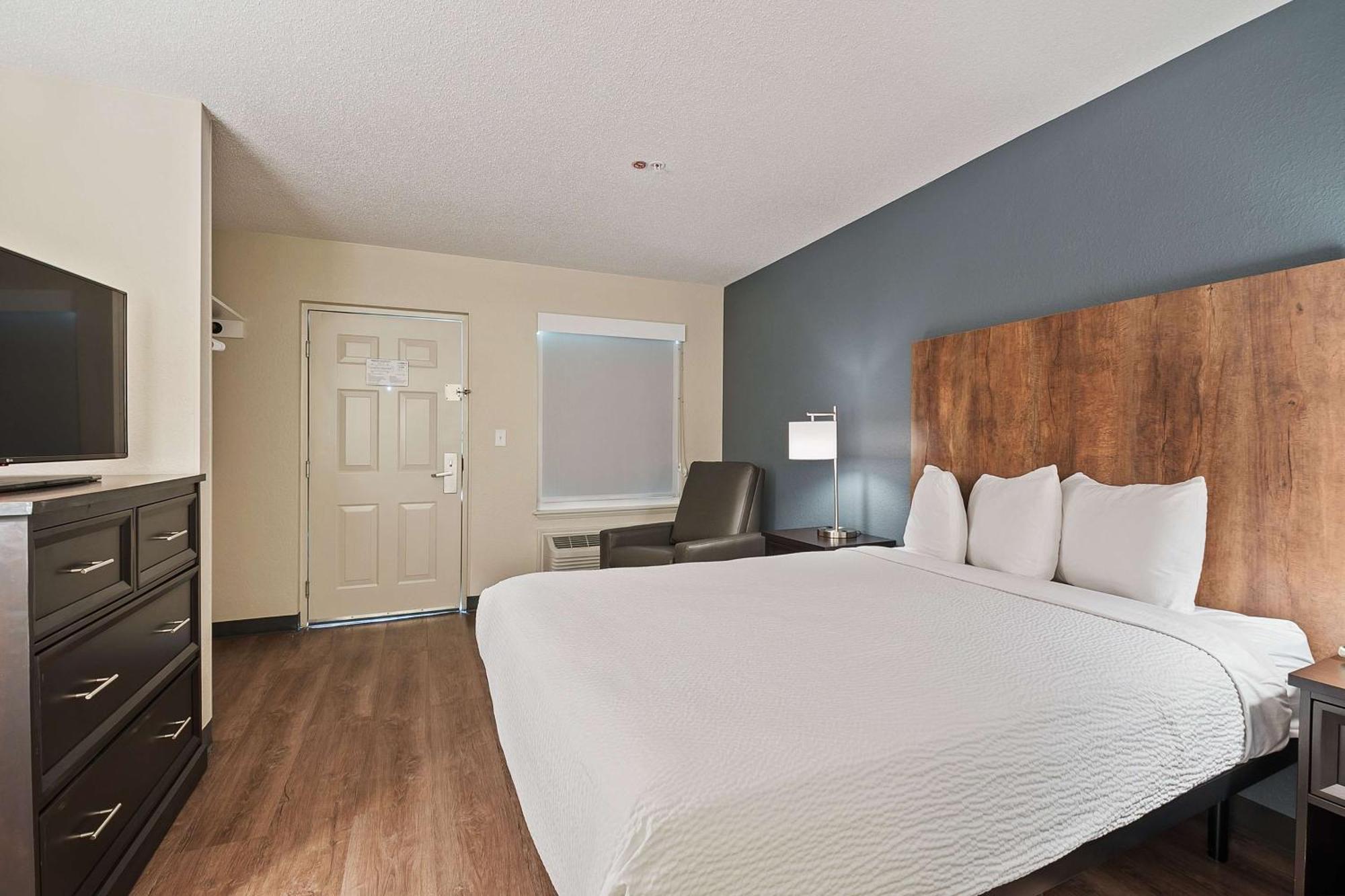 Extended Stay America Suites - Miami - Airport - Blue Lagoon Miami Springs Екстериор снимка