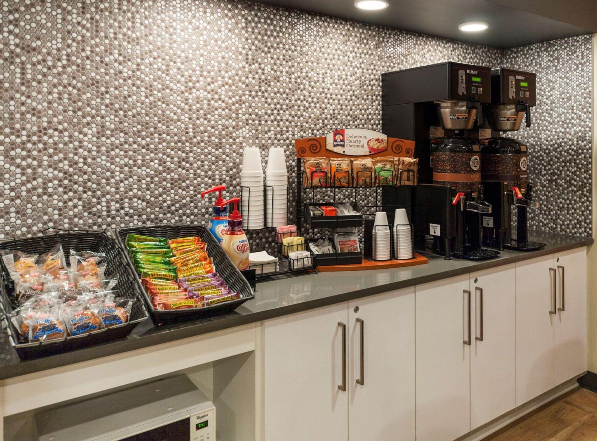 Extended Stay America Suites - Miami - Airport - Blue Lagoon Miami Springs Екстериор снимка